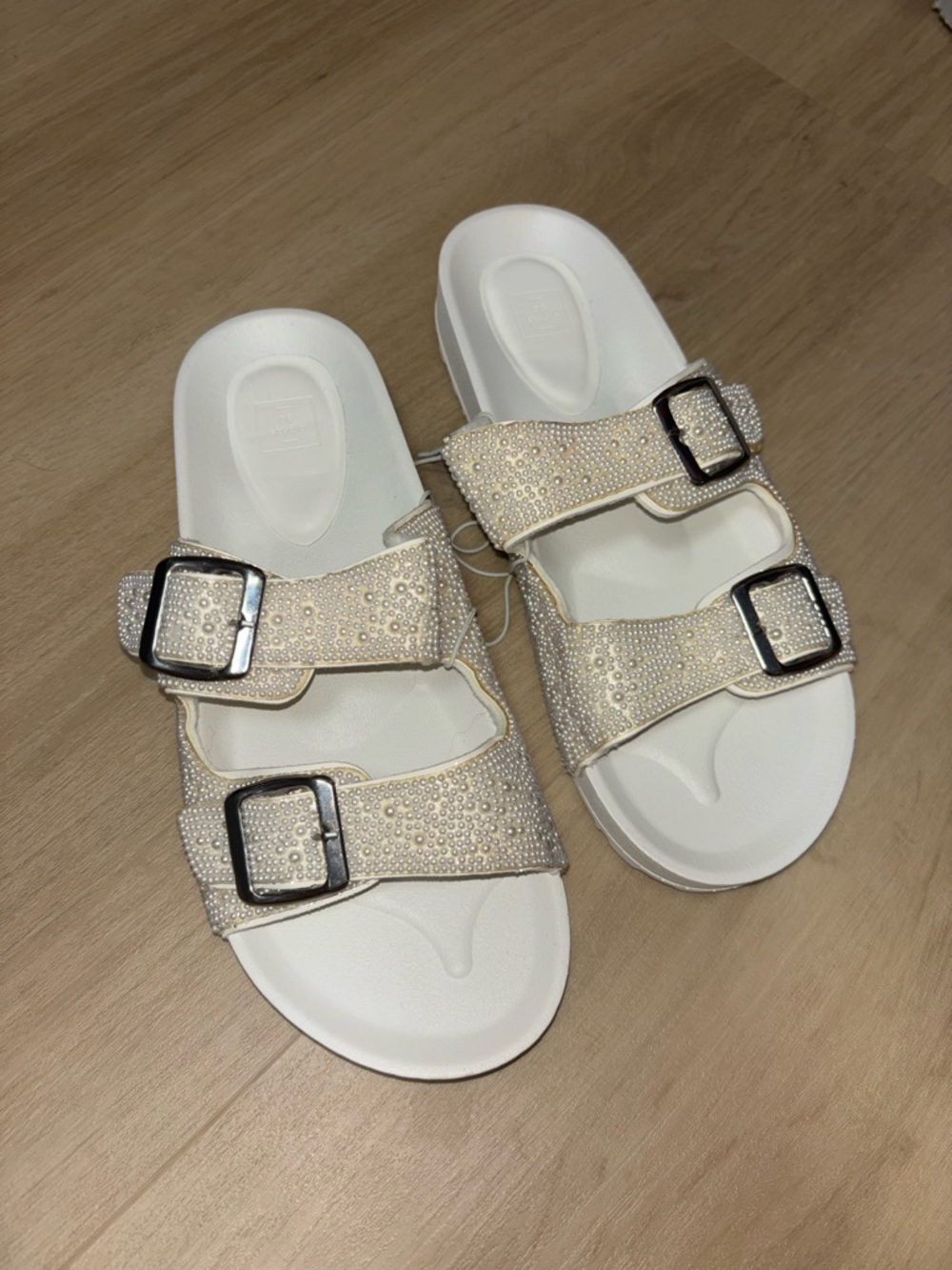 DB Studio Pearl Rhinestone Sandals